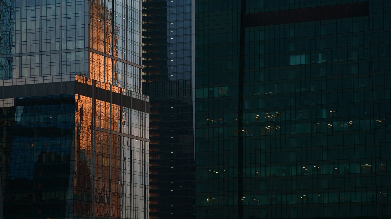 山投沿湖城最新動態(tài)揭曉，未來城市發(fā)展的序幕拉開