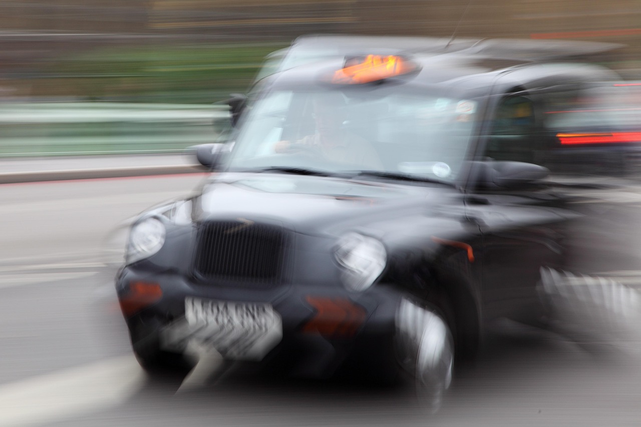 鄭州車(chē)輛限牌最新動(dòng)態(tài)，政策調(diào)整引發(fā)市場(chǎng)反應(yīng)