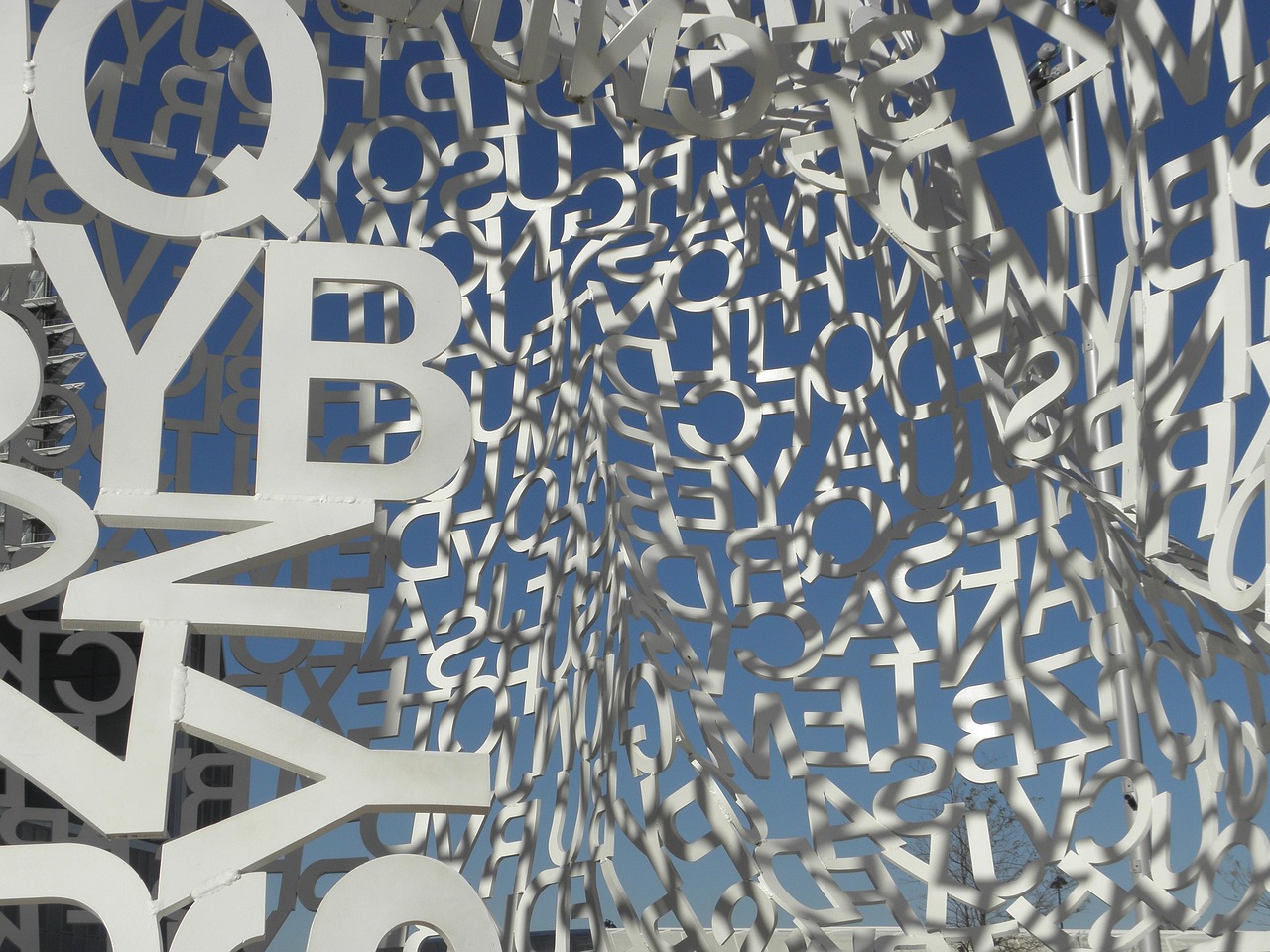 最新時尚與藝術融合，枕頭套十字繡的魅力展現(xiàn)