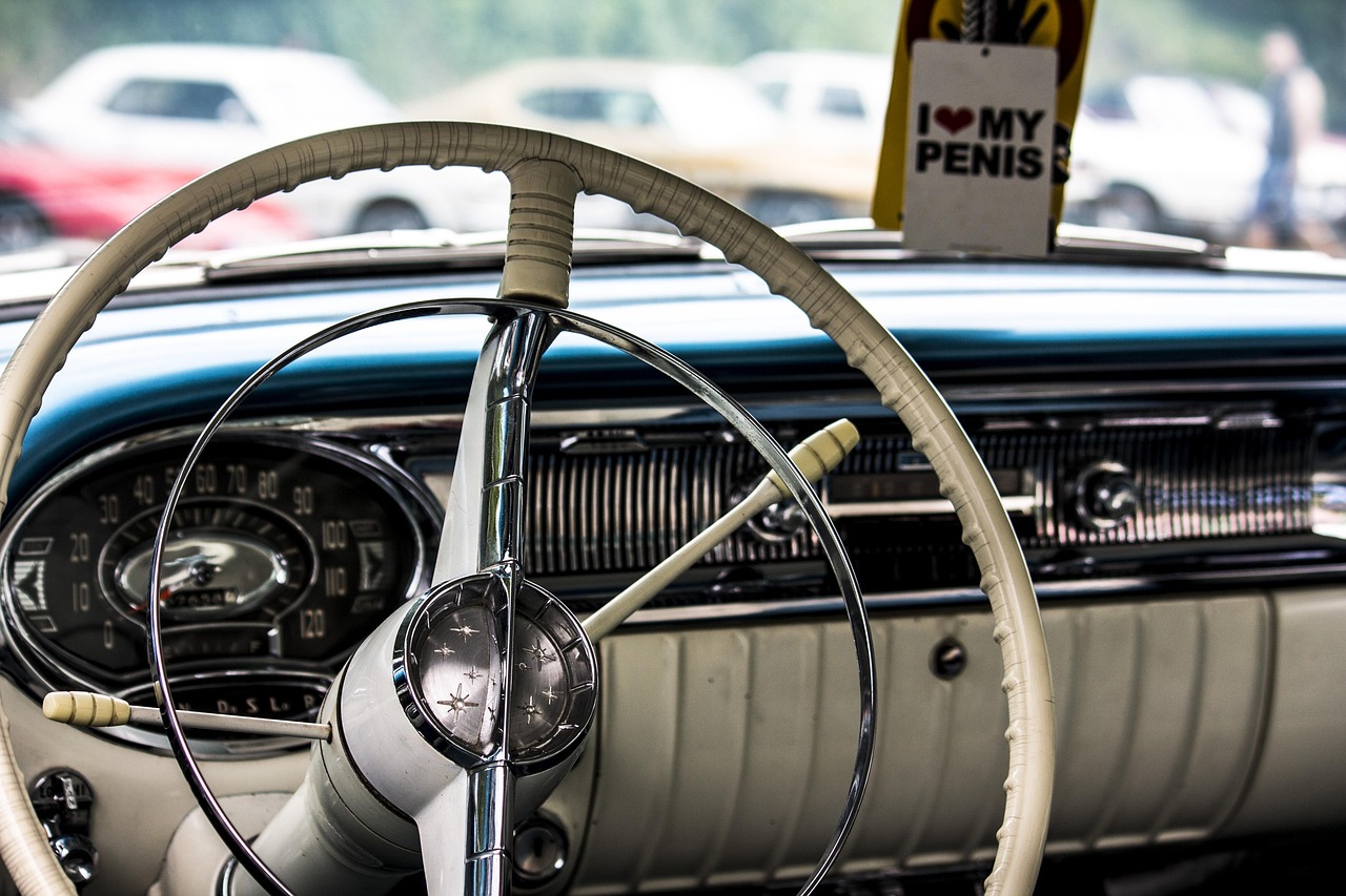 一汽尖頭最新款牽引車，卓越性能引領(lǐng)行業(yè)潮流